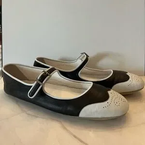 靴 CHANEL mary jane flat shoes black white Chanel White/Black Leather CC Mary Jane Flats Size 37 EU | eBay